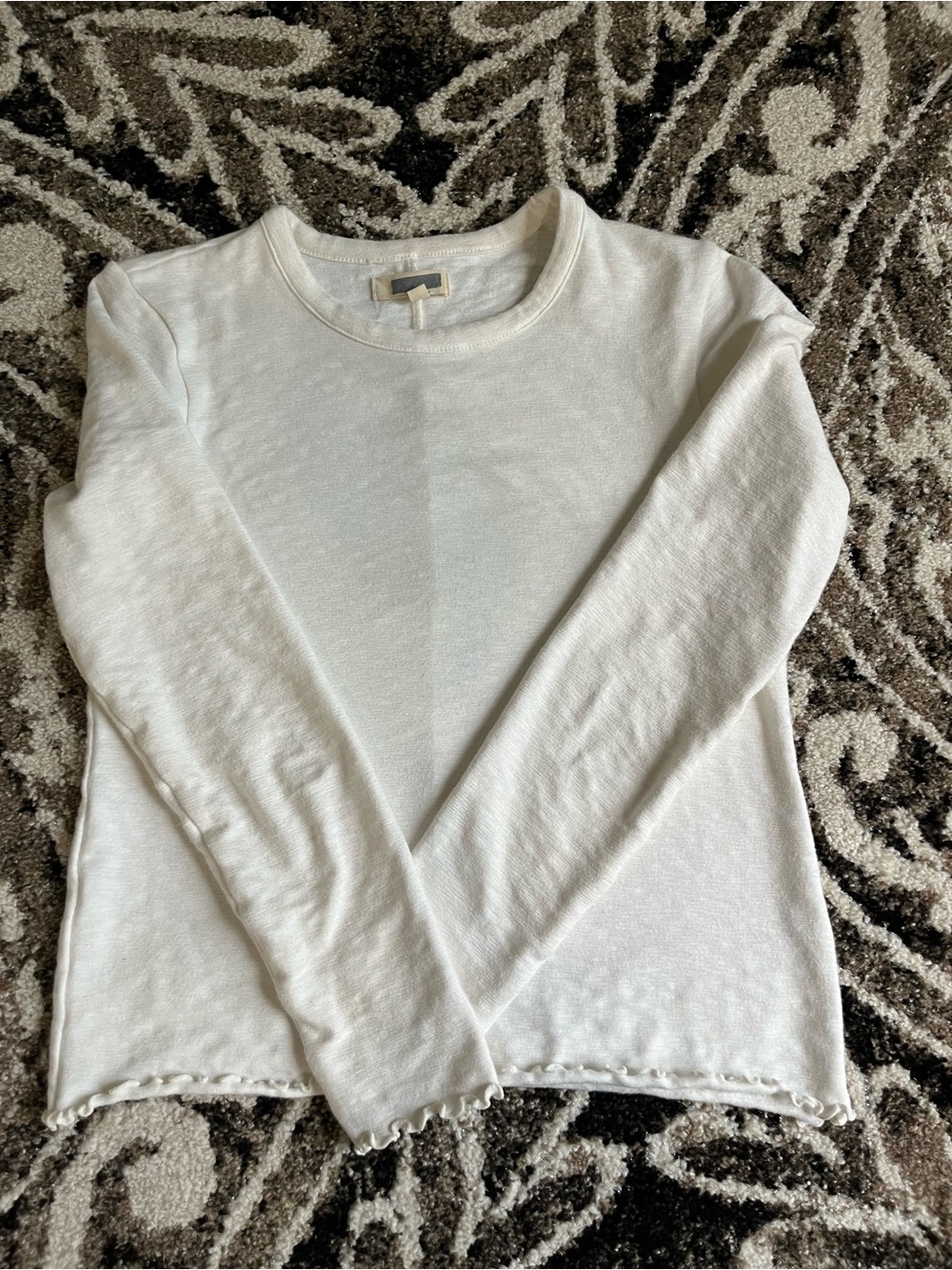 Classic Women's Cream Long-Sleeve Sweater